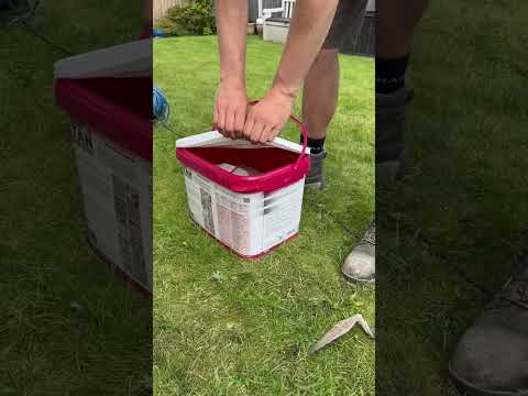 Best way to grout up your patio! #landscaping #diy #patio #grout #grouting #resin #gardenideas