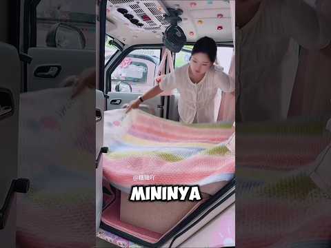 Mobil mini unik yang nyaman untuk anaknya!