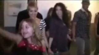 Me Dancing To "Smack That"