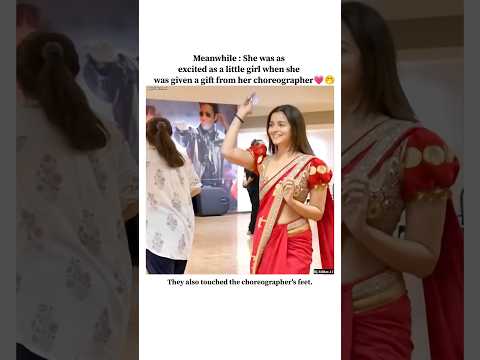 She was as excited as a little girl 💗🤭😅#aliabhatt #love #comment #share