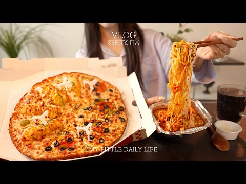 SUB🍕 먹방인 듯 먹방 아닌 먹방 같은 자취브이로그, 몬테크리스토랑 짜장수제비 만들어 먹기, 뉴네일, 선명희 피자, 어묵감자조림, 만두전골, 미니수박, 반숙계란장, 삼겹살덮밥
