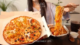 SUB🍕 먹방인 듯 먹방 아닌 먹방 같은 자취브이로그, 몬테크리스토랑 짜장수제비 만들어 먹기, 뉴네일, 선명희 피자, 어묵감자조림, 만두전골, 미니수박, 반숙계란장, 삼겹살덮밥