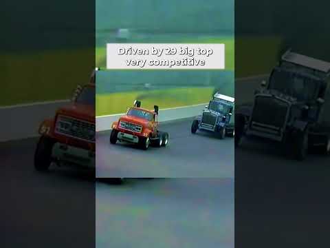 150MPH Peterbilts on a NASCAR track! 😱