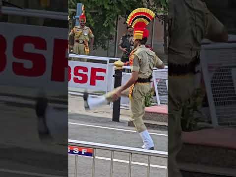 UNIKNYA GERAKAN POLISI INI, TEBAK INI DIMANA ? #art #shorts #shortvideos #shortsviral #shortsfeed