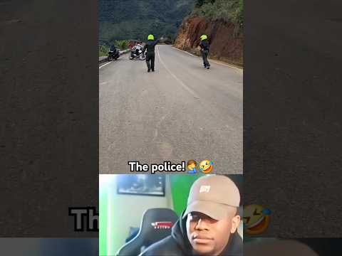 The Police!🤦‍♂️🤣 #shorts #youtube #police #motorcycle #laugh #risas #policia #funny #run @gmepr