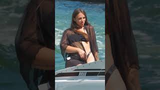 Girls trip on the waves 🩱💦 Yacht edition #Boatsnaps