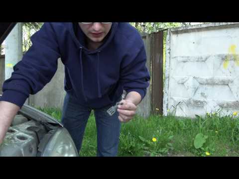 Мерседес чистка форсунок стеклоочистителяю Mercedes cleaning of wiper nozzles