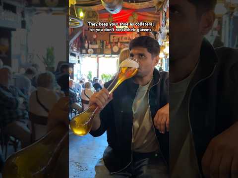 Log bathroom kaise jaate hain? 🤣🤣 #aakritirana #aakritiandrohan #beer #belgium #ghent #funnyvideo