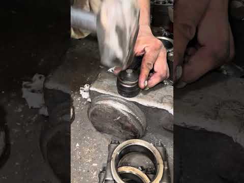 Satisfying Connecting Rod Bush Fitting! #shortsfeed #mecanica #automobile