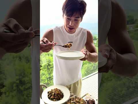 รีวิวมื้อเย็น อาหารเหนือกลางหุบเขา!