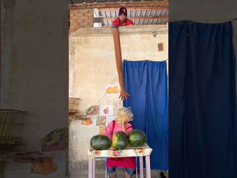 الأيد السحرية و البطيخة 😱🍉🙏