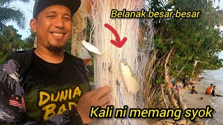MEMUKAT DI PANTAI BERSAMA ALONG KOPI #gengdunia #9frozen #kambingperap