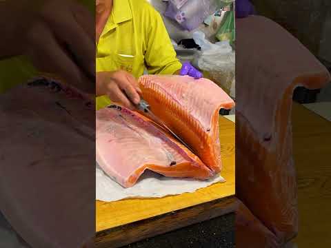 Perfect Sushi Prep! Filleting Salmon Like a Pro 🍣🔪 #salmon #sushi #chef