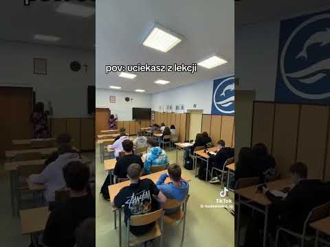 Pov: uciekasz z lekcji
