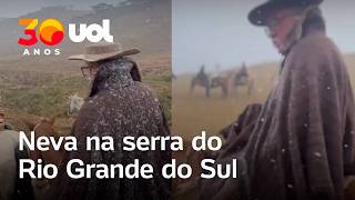 Neve no Rio Grande do Sul: Grupo cavalga durante friagem na serra; veja vídeos