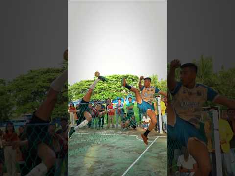 Bola terpeleset disepatu #sepaktakraw #salto