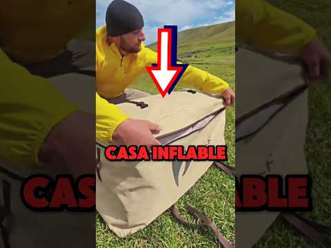 Un hombre lleva una casa inflable alas montañas 😱 (@GOREC_KZ/yt)#viralvideos #youtubeshorts#trending