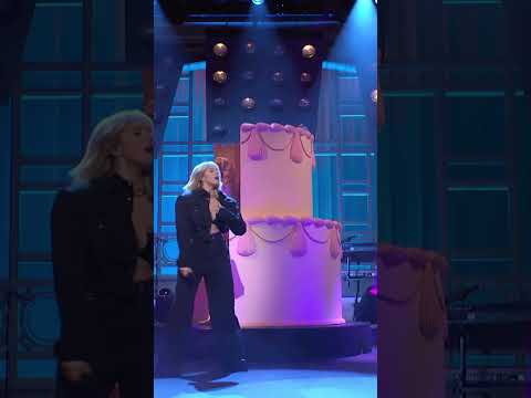 Reneé Rapp on SNL with 'Not My Fault' ft. Megan Thee Stallion #ReneeRapp #MeganTheeStallion #Shorts