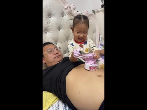 吃寶寶腳趾頭 #父女 #父女日常