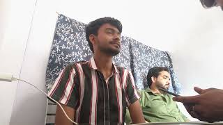 Aaj Main Apne Office per baithake kam kar raha hun 