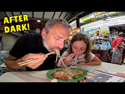 Chomp Chomp Night Market 🌙 | Family Hawker Adventure in Singapore! 🇸🇬
