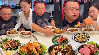 小氣老公以為搶走了驚喜，不料碗底另有火腿腸，讓他只能看我吃【胖嫂美食】