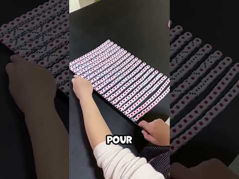 Pourquoi les a-t-elle disposés sur la table ? / X - @interesting_aIl