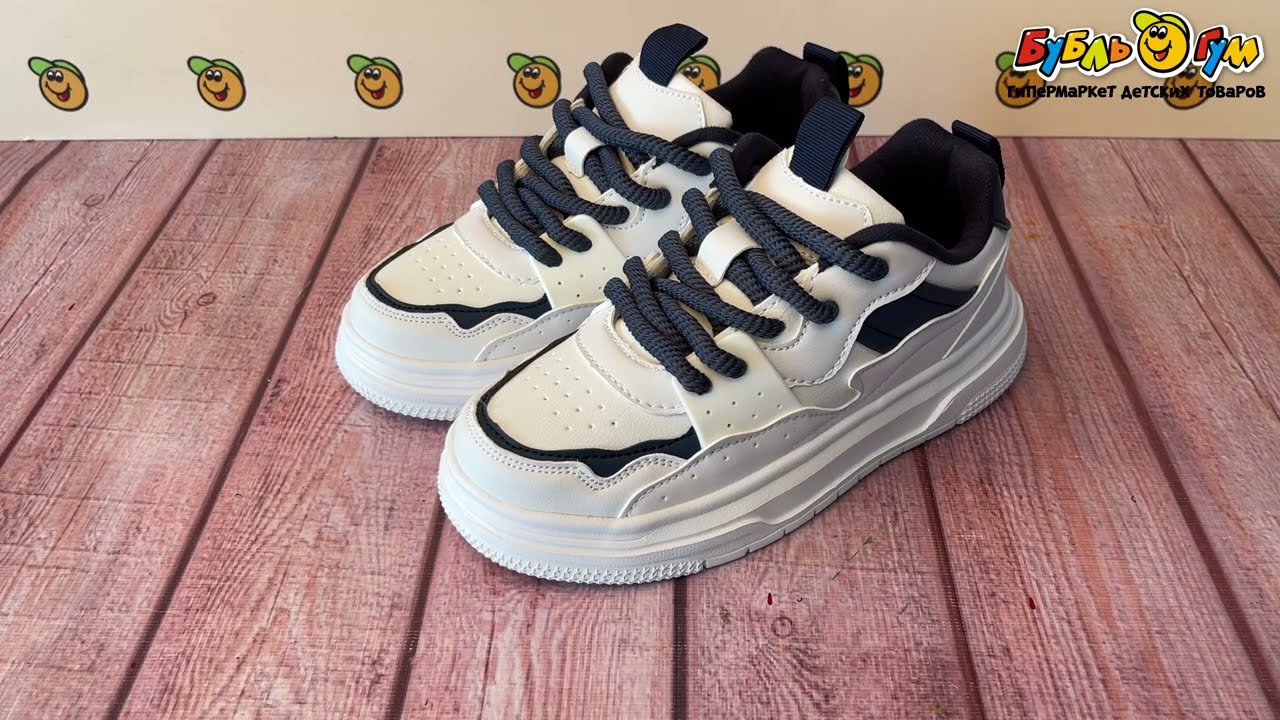 Кроссовки TIBURON с волнистыми элементами с перфорацией белые - видео Кроссовки TIBURON с волнистыми элементами с перфорацией белые - видео