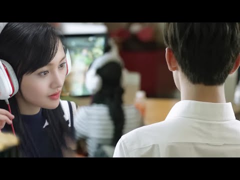 眼前女孩的一个背影吸引了他的注意，从此念念不忘！ 💗 Chinese Television Dramas