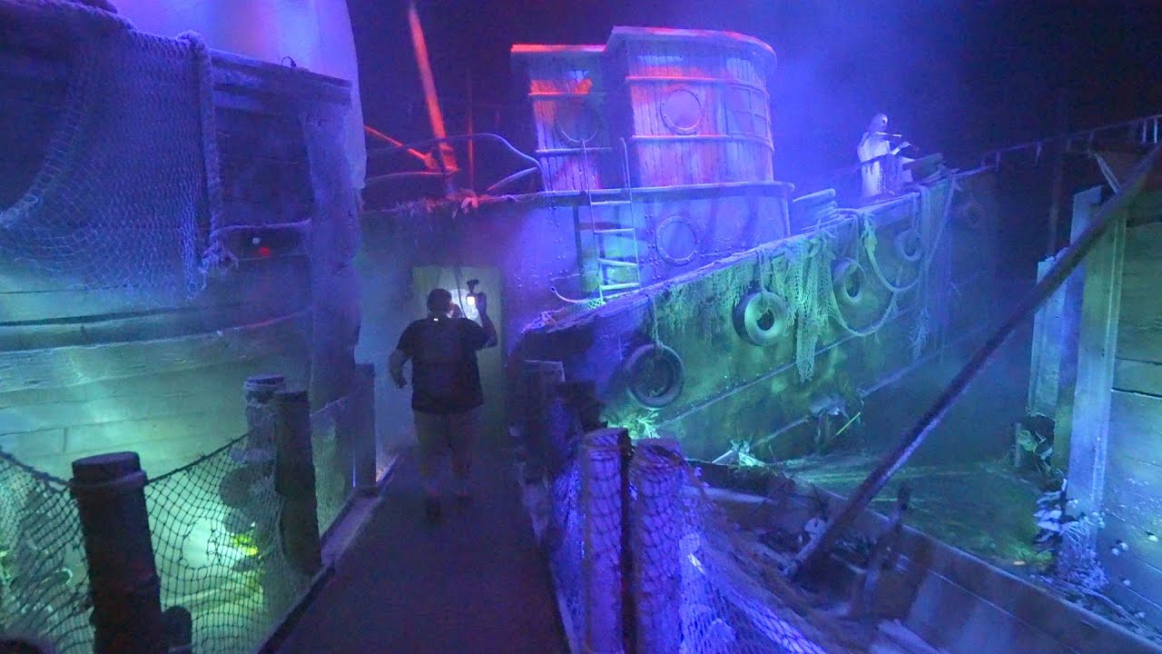 Dead Man s Pier: Winter s Wake Halloween Horror Nights 2022 Universal Studios Florida