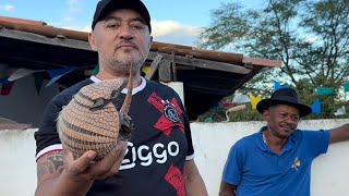 CHARLLES RESGATA O TATU PENA DAS MÃOS DO PREDADOR TÕE | CHÁCARA COMÉDIA SELVAGEM