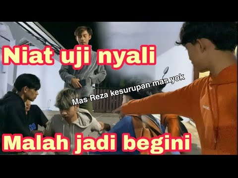 UJI NYALI DI SANGGAR GWSM !! Salah satu dari kami kesurup4n