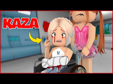 KARDEŞİM BÜYÜK BİR KAZA GEÇİRDİ! ROBLOX BROOKHAVEN 🏡 RP | KÜBRA NİSA