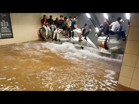 As Mais Incríveis Enchentes Relâmpago Flagradas Pelas Câmeras