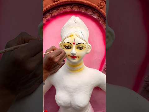 माँ सरस्वती जी की नयन बन रही हैं 🙏#shorts #viral #saraswati #murti #trending #explore #art