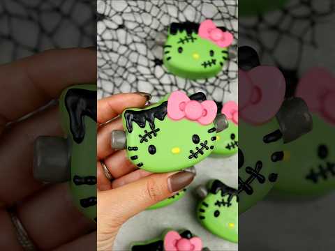 Monster Hello Kitty Treats! ๐งโโ๏ธ Tools linked to my amazon storefront #hellokitty #spoooky #ytshorts