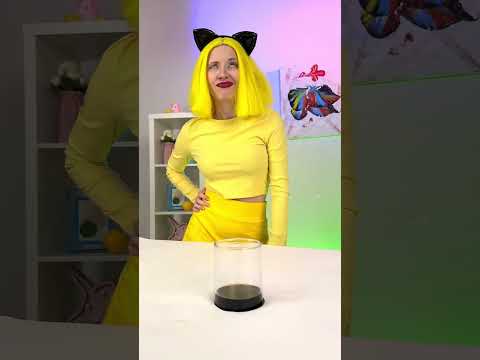 A MAIOR BRINCADEIRA COM O COPO! 😂 #diversão