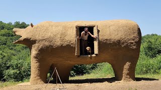 Life in the Wild Inside a Giant Clay Bear!