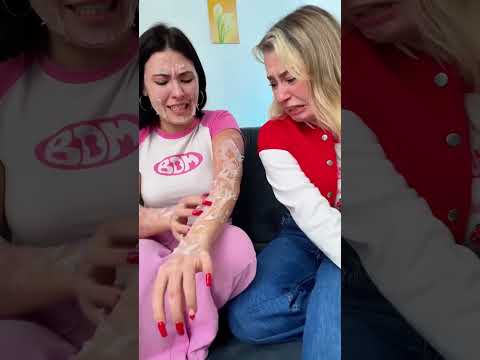 Herkesi kandıran deri şaka 👜 Kendi kendine yapmak hiç bu kadar komik görünmemişti 😂