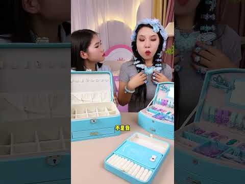There should be no little princess who can refuse Frozen. Jewelry box bar handmade handmade DIY