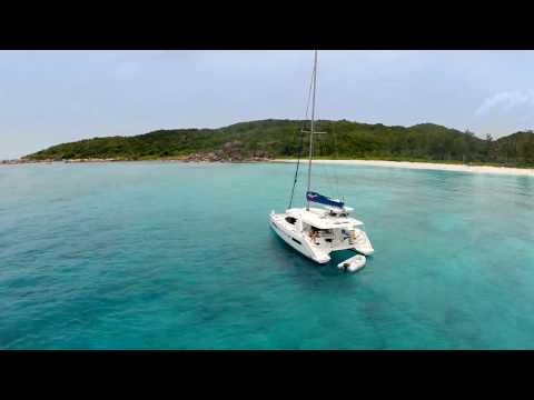 Sailing In Paradise
