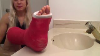 Washing | cleaning your foot with a cast