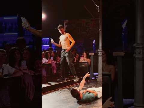 HAY QUE MEJORAR ESE INGLÉS 😂 #españa #almería #jesussoria #show #comedia #espectaculo #granada