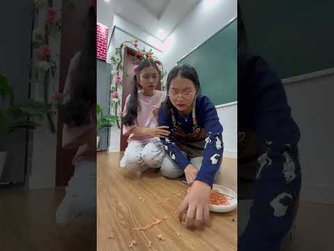 SNS - Em gái được yêu thương hơn anh trai || A sister is loved more than a brother