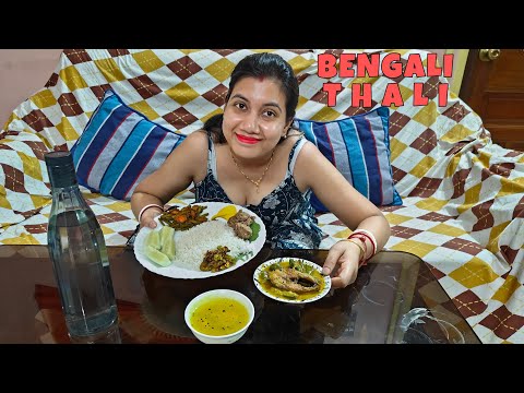 Traditional Bengali Thali Khane Ka Maja Hi Alag Hai