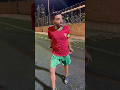 حال رونالدو مع لاعبين البرتغال😂😂