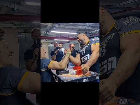 Devon vs Levan practice pull best moment#armwrestling #devonlarrat vs #levansaghinashvili #arm