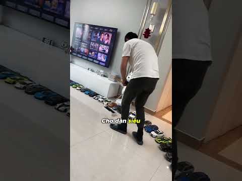 Chỉ với cây chổi và smartphone, anh chàng có thước phim 60 triệu view