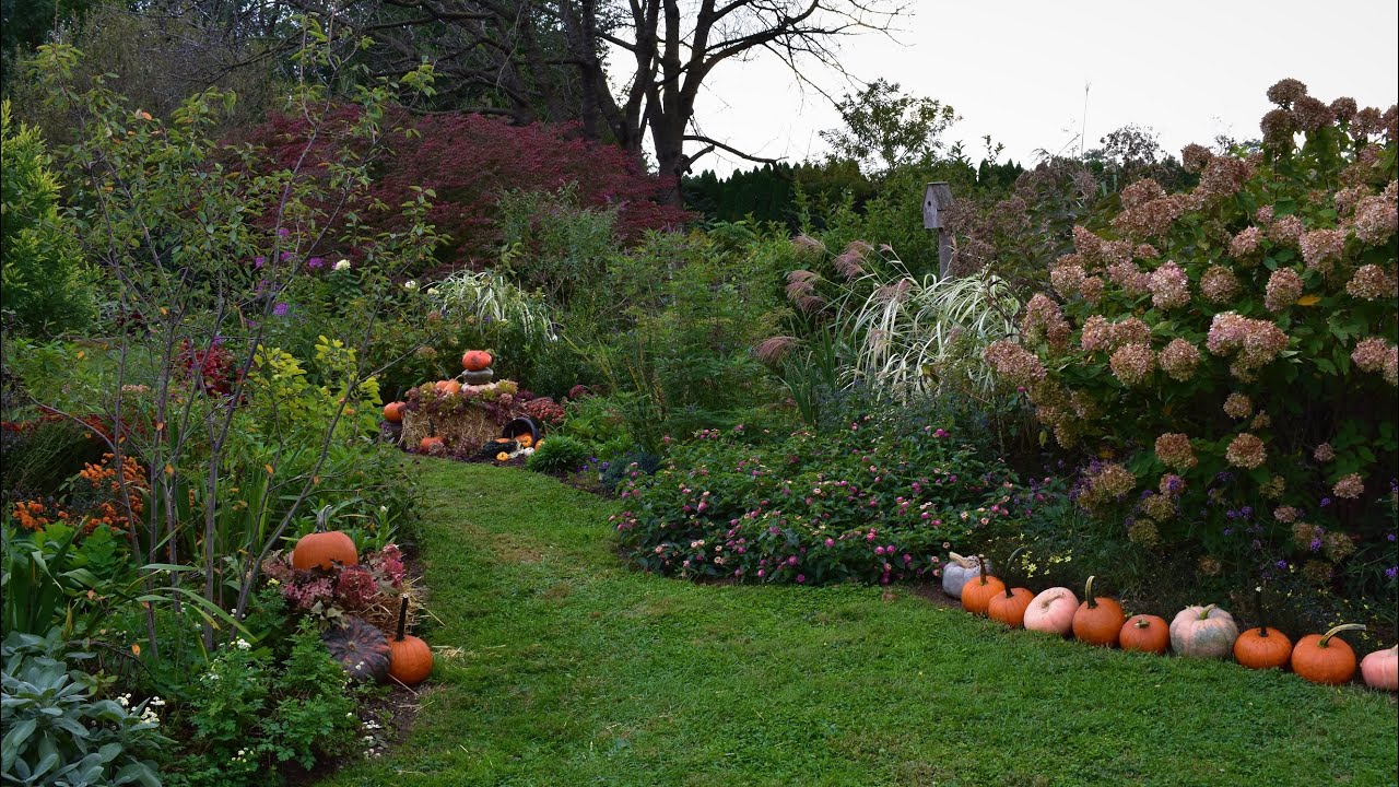 Decorating the Garden for Fall