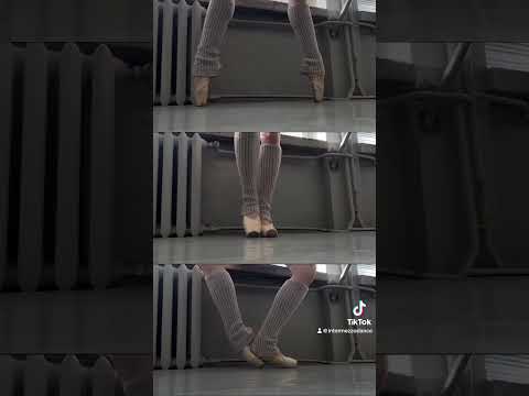 The best #ballet leg warmers ever | Intermezzo Ambassadors Kate Hester